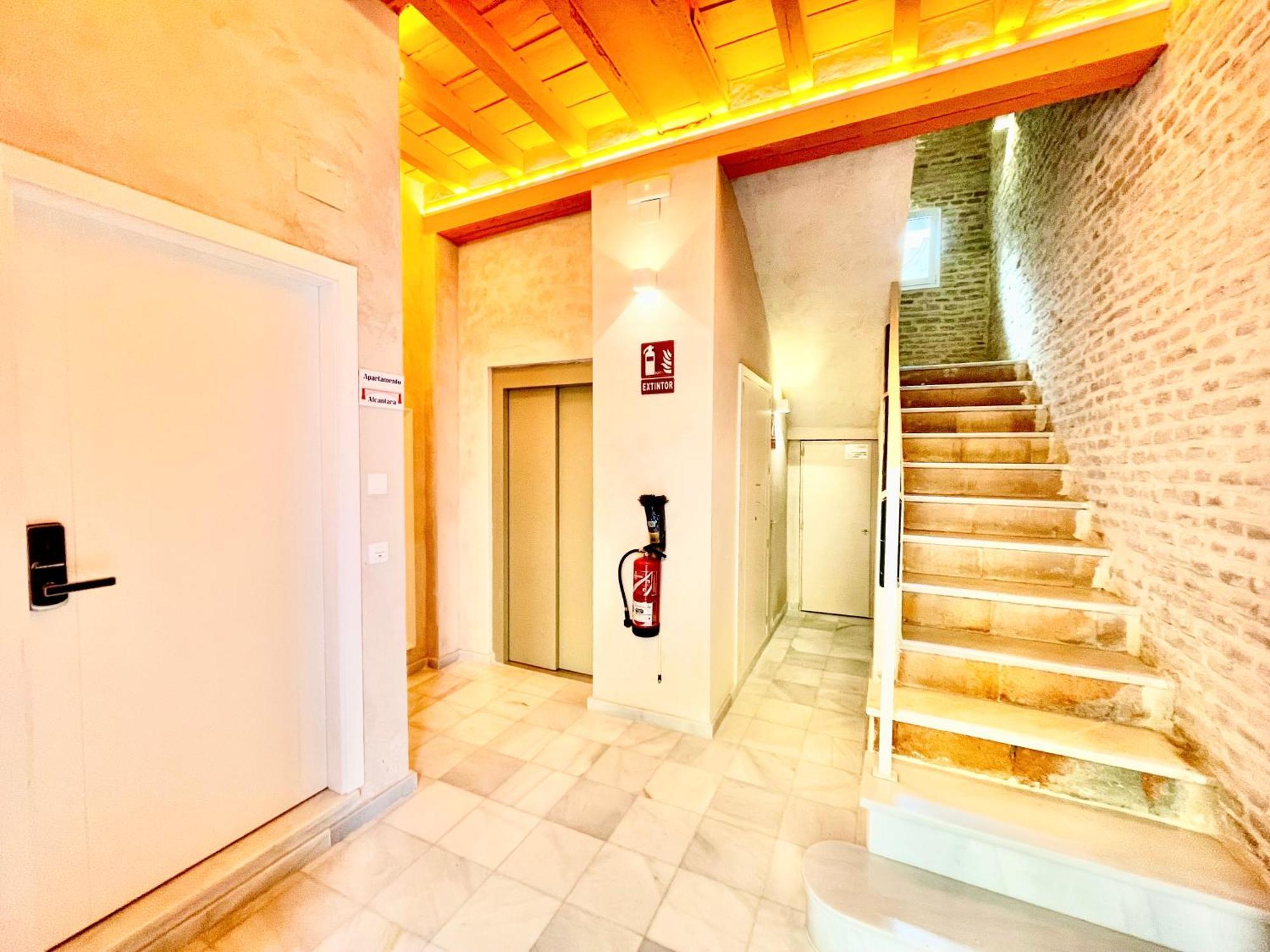 Philippe'S Home Triana Con Terraza Sevilha Exterior foto